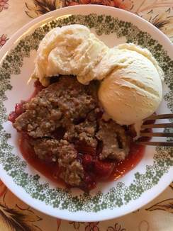 Maple Strawberry Rhubarb Crisp - Barred Woods Maple